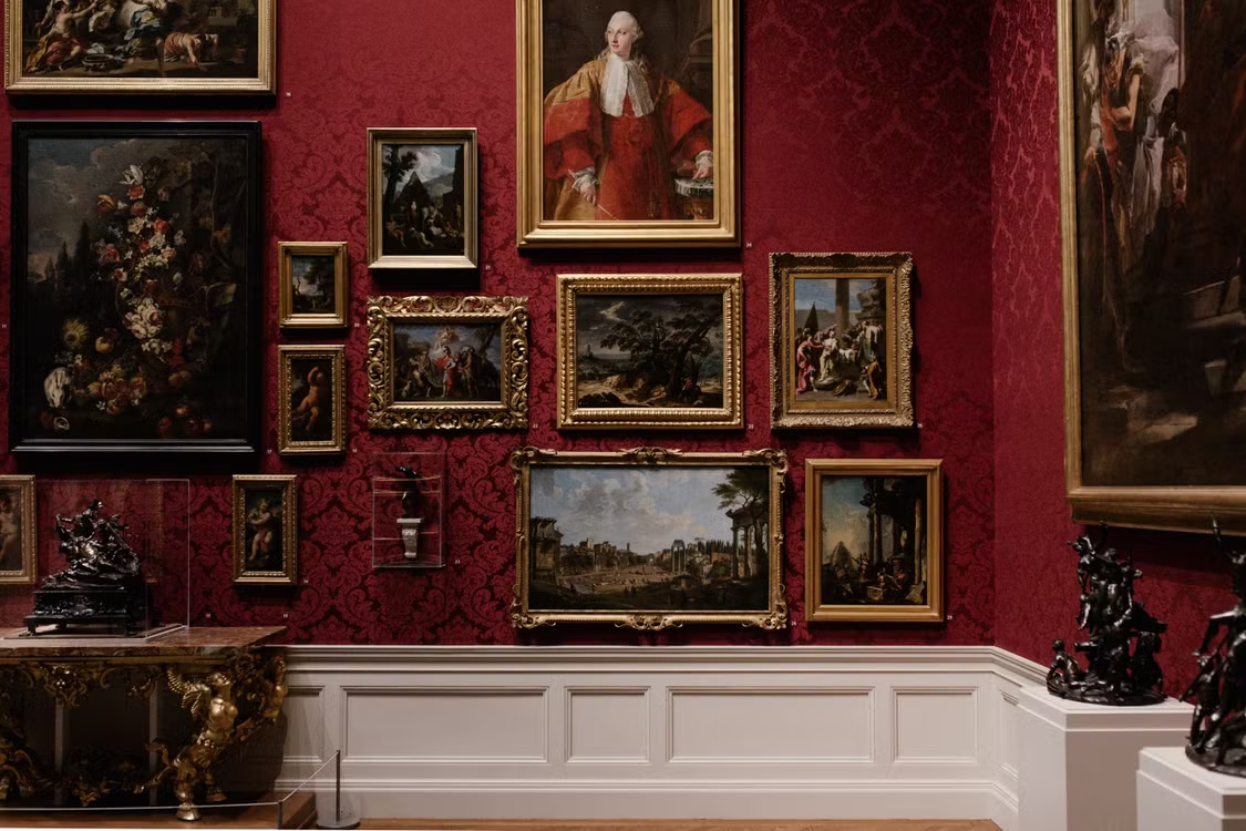 Fine art deaccessioning strategy for collectors